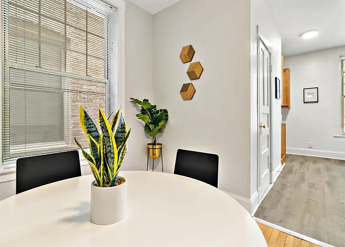 Cool 2br Close To Fun - Grace 2 Apartment