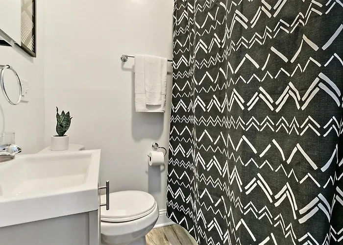 Cool 2br Close To Fun - Grace 2 * Chicago
