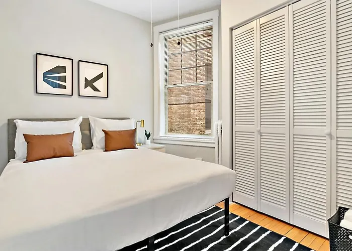Cool 2br Close To Fun - Grace 2 Apartment Chicago