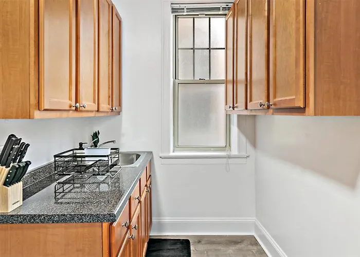 Cool 2br Close To Fun - Grace 2