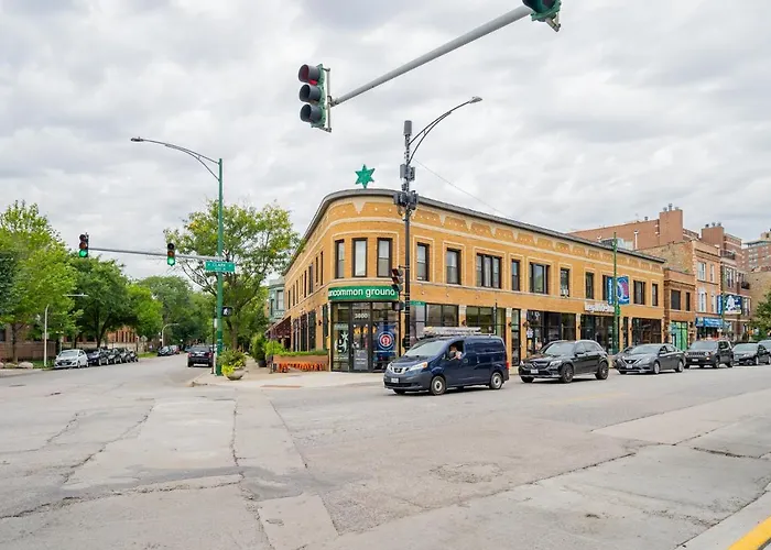 Cool 2br Close To Fun - Grace 2 Chicago